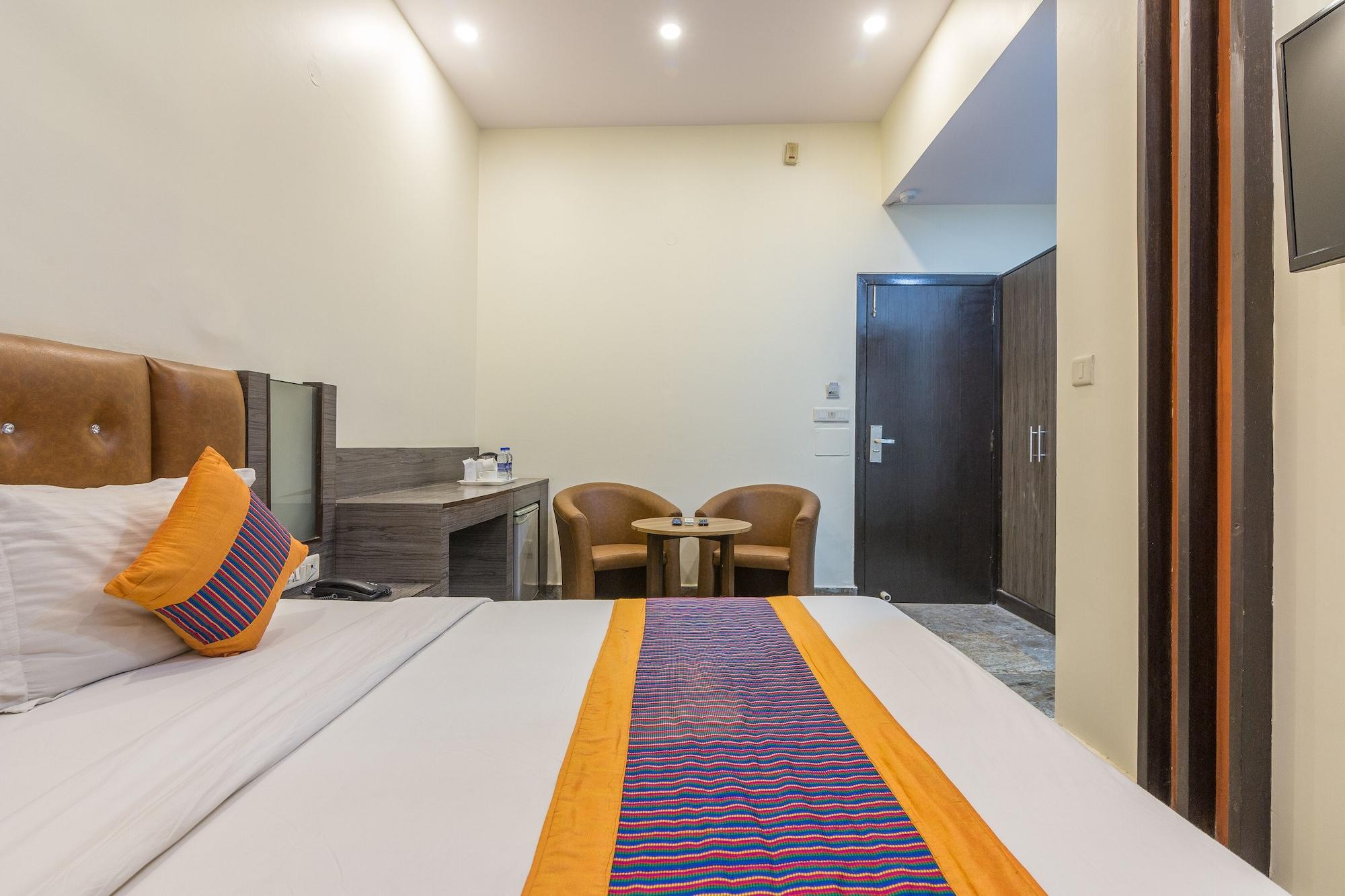Rupam Hotel Дели Экстерьер фото