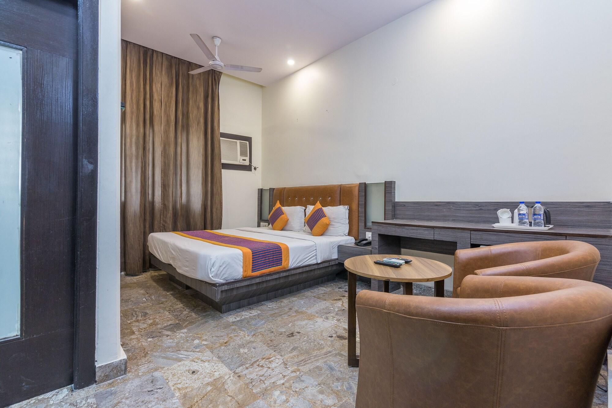 Rupam Hotel Дели Экстерьер фото