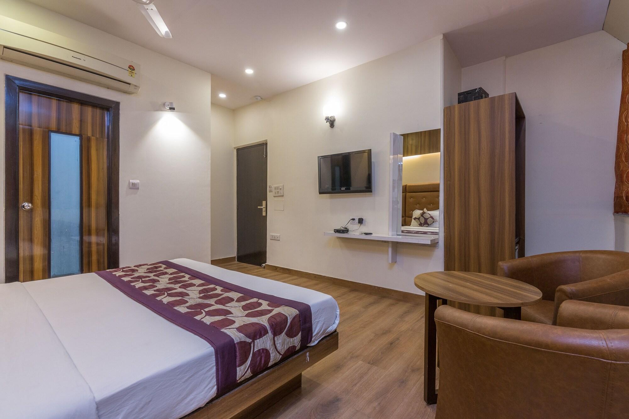 Rupam Hotel Дели Экстерьер фото