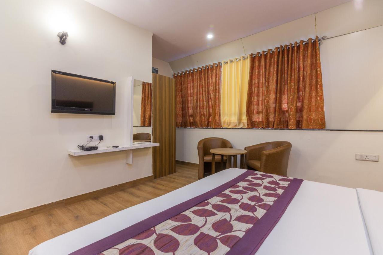 Rupam Hotel Дели Экстерьер фото
