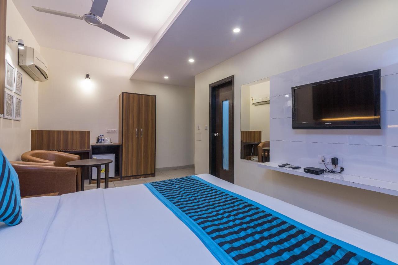 Rupam Hotel Дели Экстерьер фото
