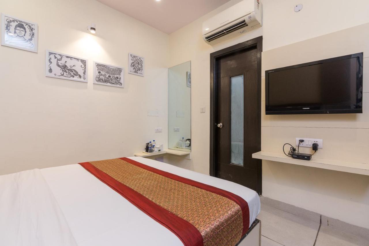 Rupam Hotel Дели Экстерьер фото
